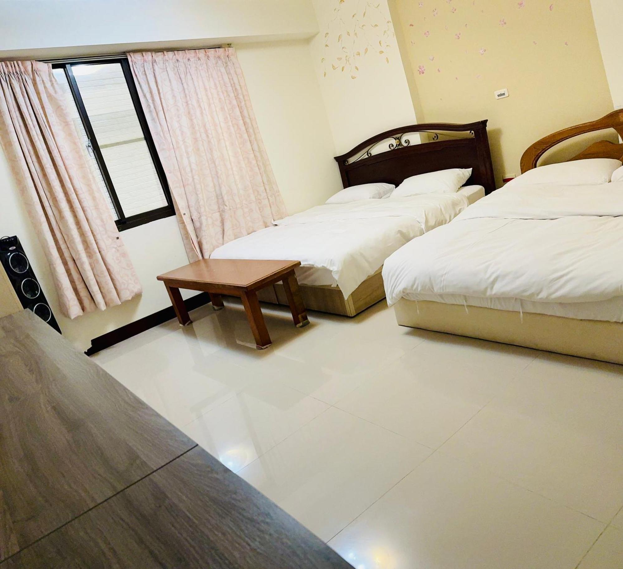 花園夜市易民宿 Tainan Exterior foto